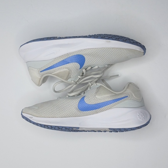 Nike Revolution 7 road running shoes - Picture 4 of 9